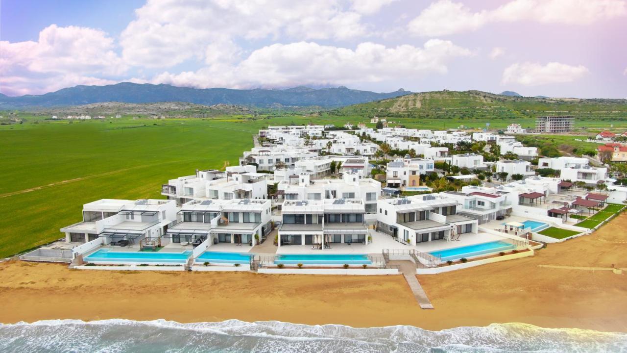 Caesar Beach Villas And Apartments Gastria Exterior photo