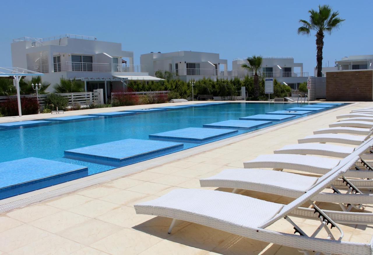 Caesar Beach Villas And Apartments Gastria Exterior photo
