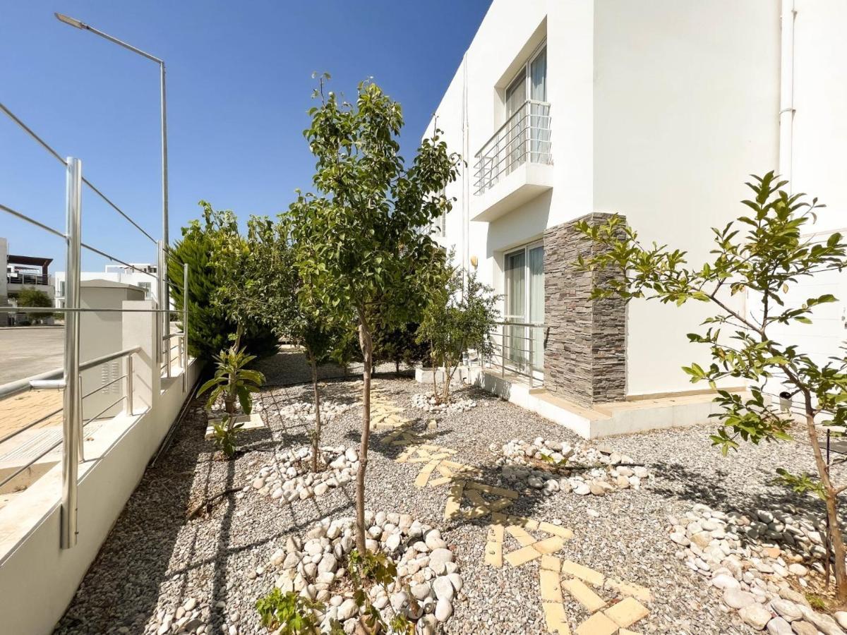Caesar Beach Villas And Apartments Gastria Exterior photo