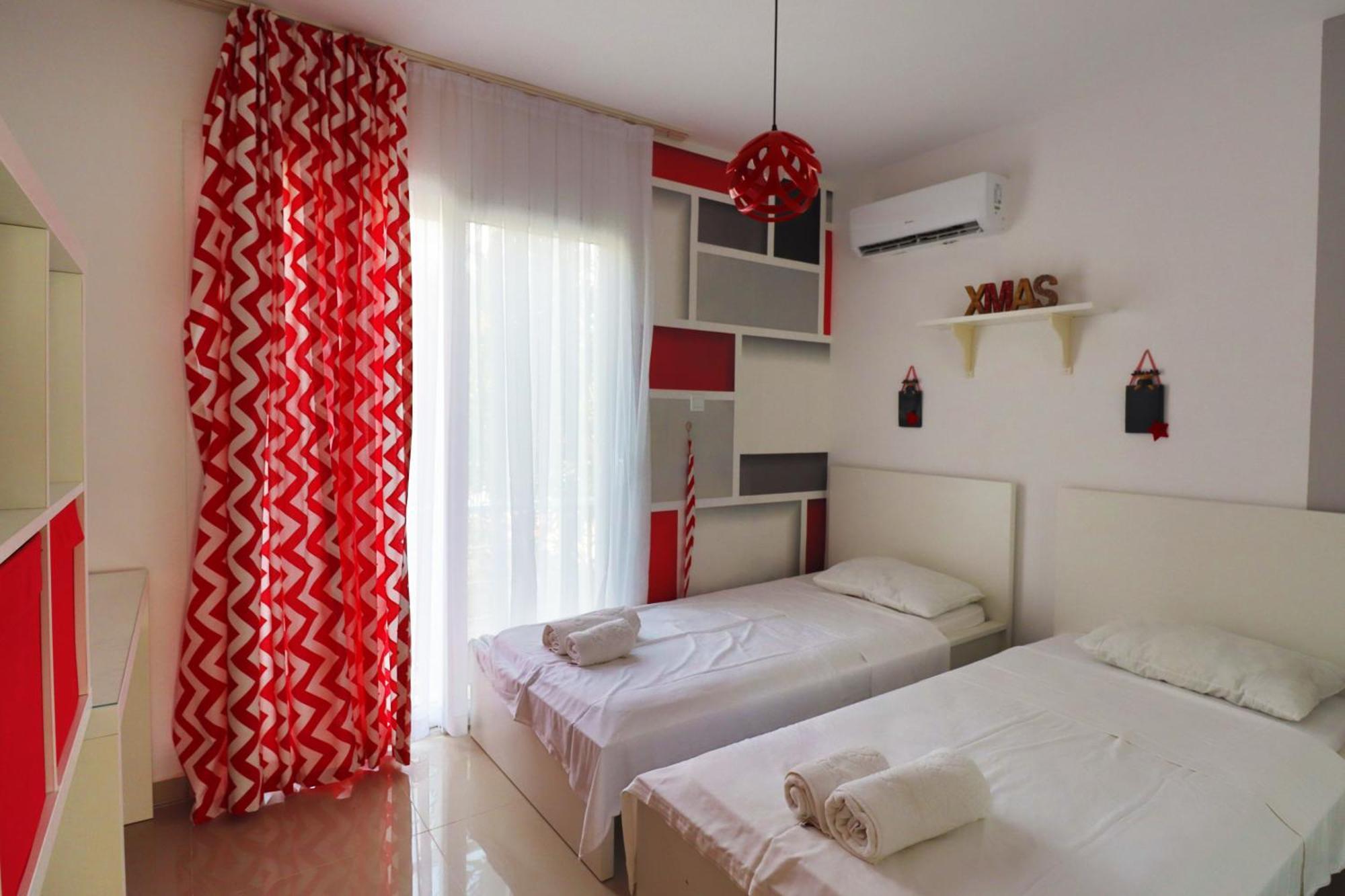 Caesar Beach Villas And Apartments Gastria Exterior photo