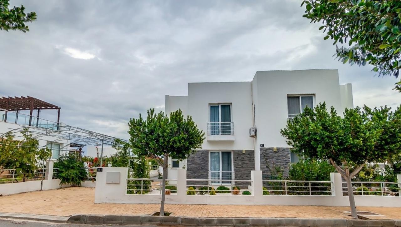 Caesar Beach Villas And Apartments Gastria Exterior photo